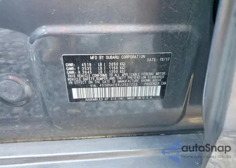 2018 Subaru Legacy 2.5I Premium z USA, uszkodzony, nr VIN 4S3BNAF69J3021229